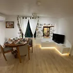 Agali Luxury 度假居 *