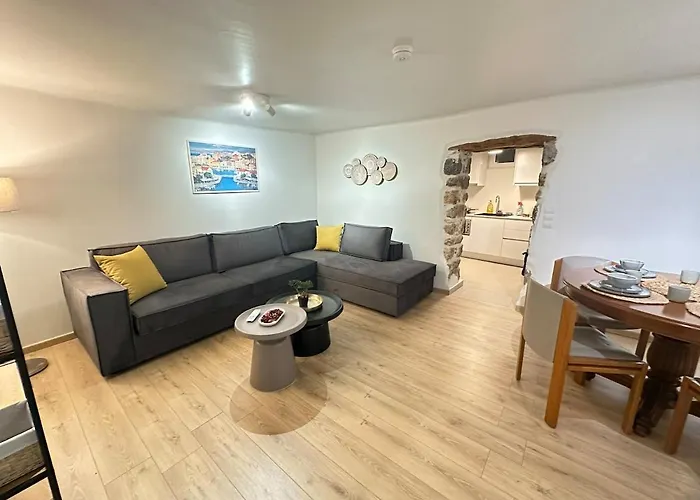 Agali Luxury Home Nyaraló *
