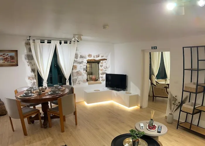 Nyaraló Agali Luxury Home *